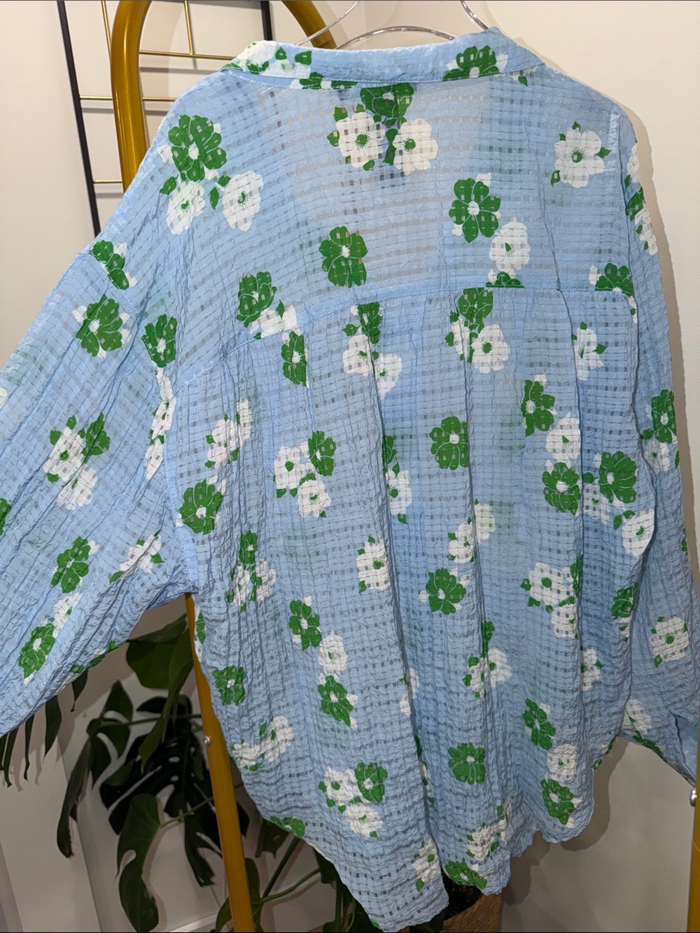 Smythe Sky Blue Floral Button-Down Shirt with Green & White Blooms - Picture 2 of 2
